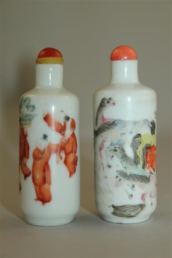 Two Chinese enamelled porcelain cylindrical snuff bottles, 1821-1850, 7.5cm